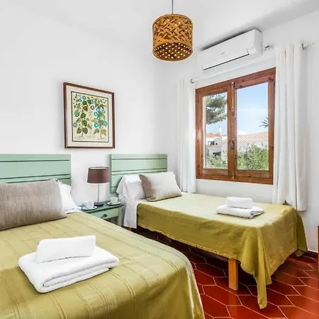 Binibequer Vell Sleeps 9 Pool Air Con Wifi Villa